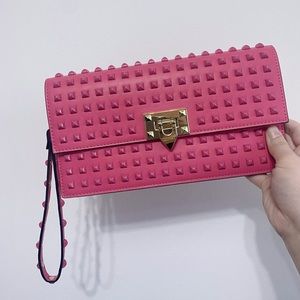 99% New！Clutche Perfect or any event！